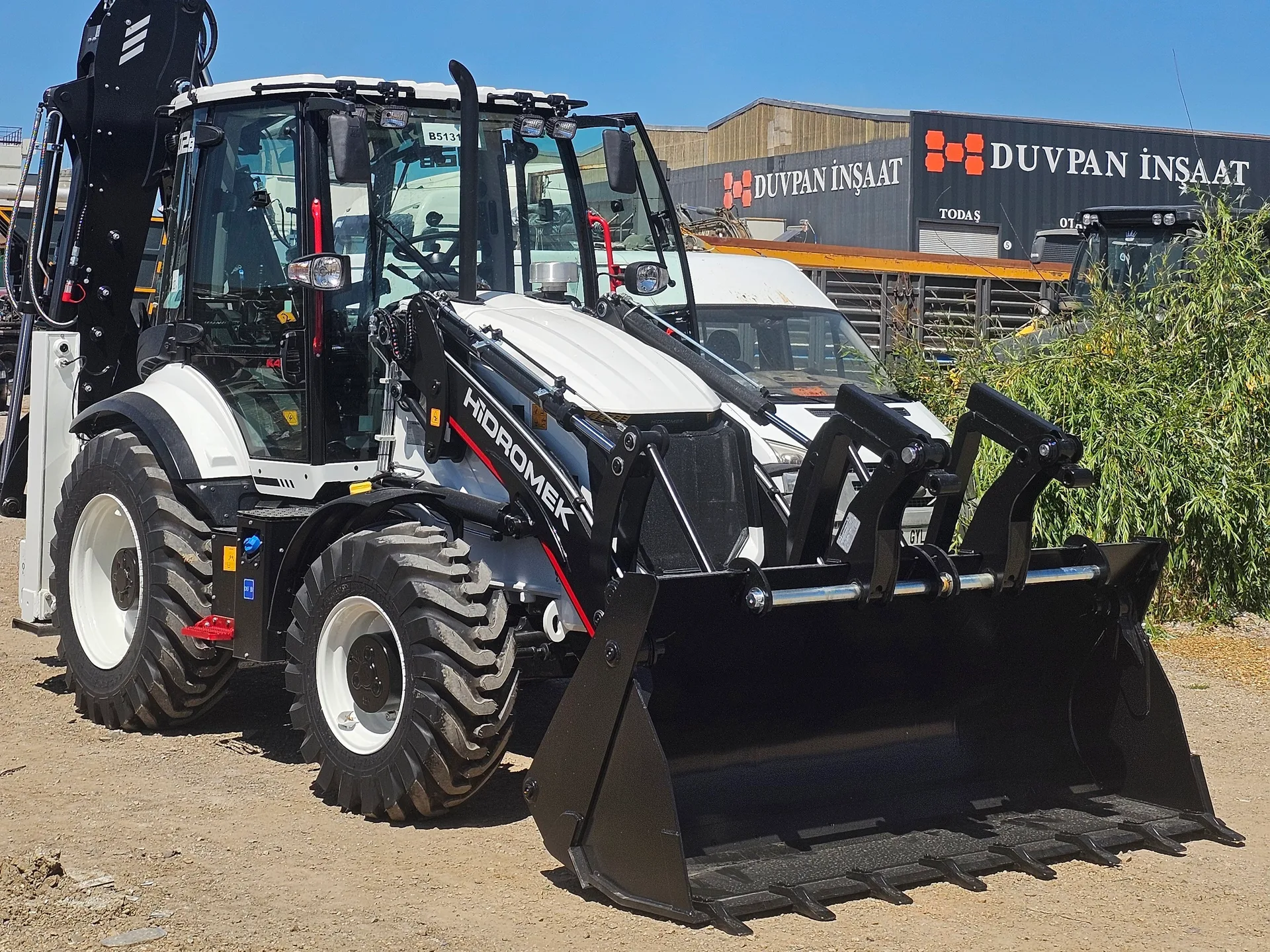 Jcb işleriniz yapılır saatlik veya kabala, alt yapı,  kazı, kanal ,dolgu - 3
