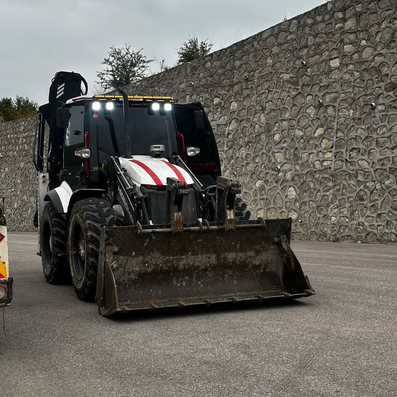 24  model 4 cx sıfır makina  aylık kiraya verilir