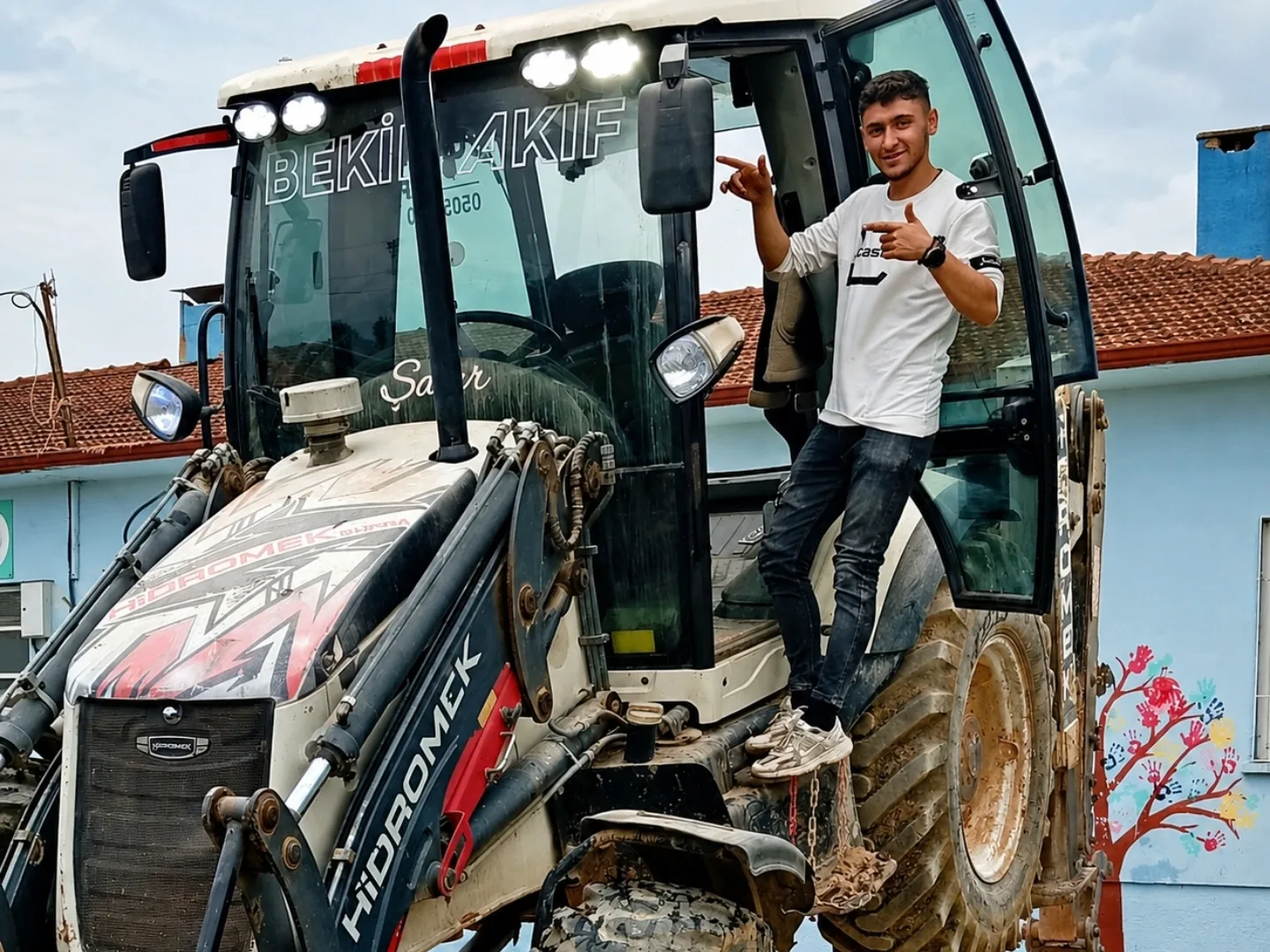 102b HİDROMEK SUPRA
