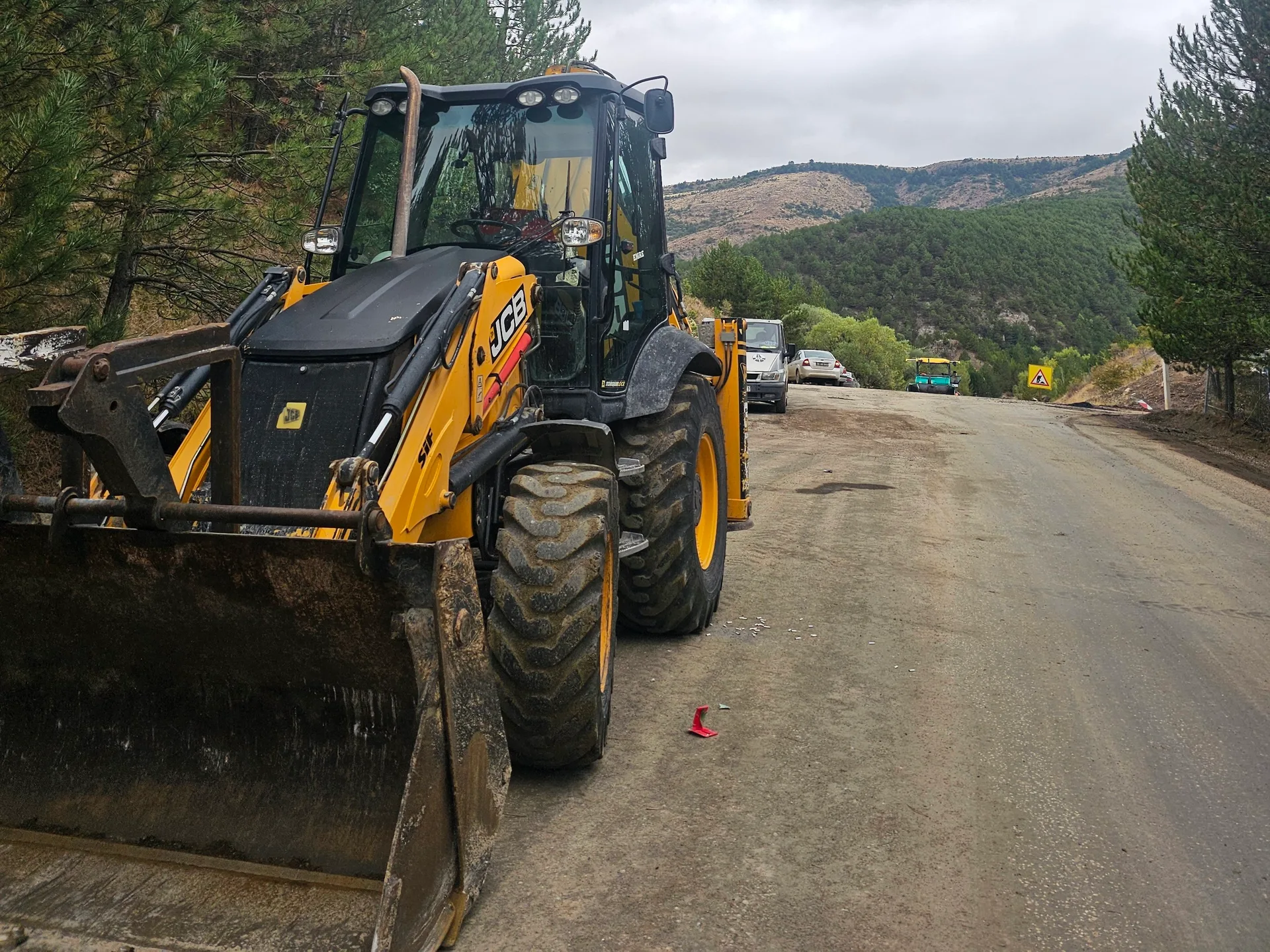 Jcb işleriniz yapılır saatlik veya kabala, alt yapı,  kazı, kanal ,dolgu - 2