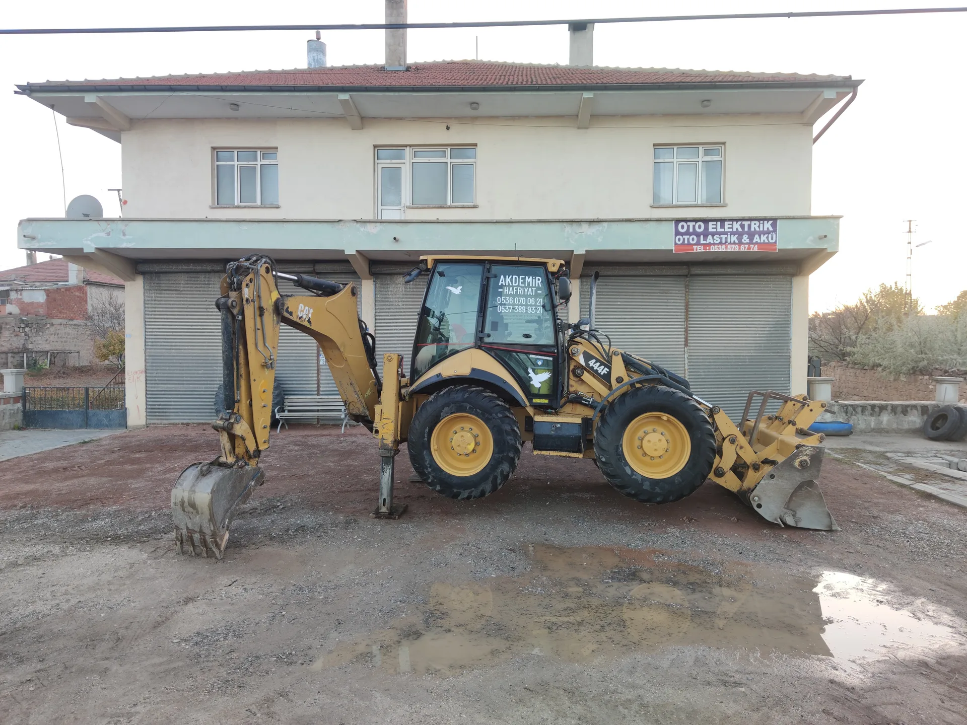 Makinam Cat 444 Kayseri ve çevresi operatörlü kiralıktır - 3